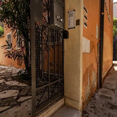 Apartment Ca' San Carlo By Wonderful Italy