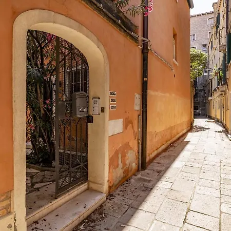 Apartment Ca' San Carlo By Wonderful Italy
