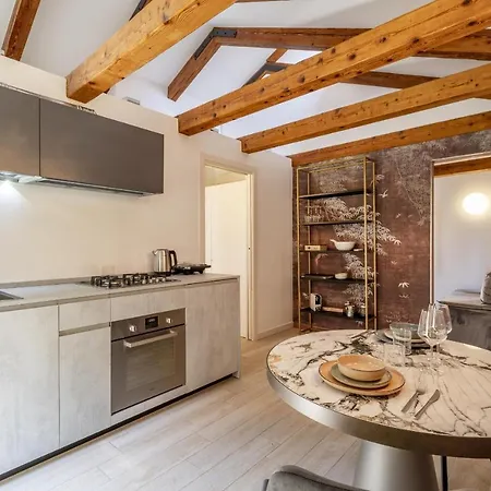 Apartment Ca' San Carlo By Wonderful Italy Venice